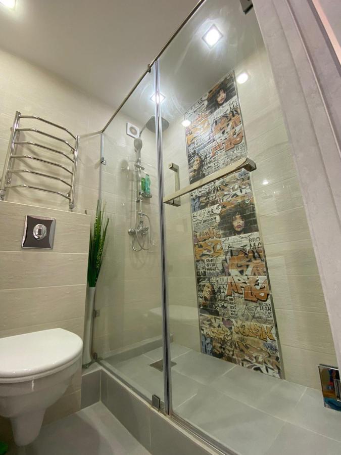 Vip Апартаменты На Жукова Uralsk Exterior photo